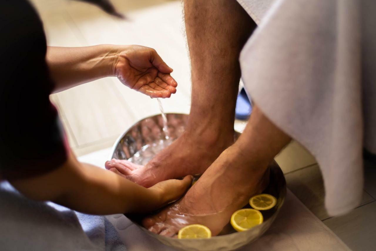 Titanic Hotel & Spa スレイマニヤ エクステリア 写真 Foot bath